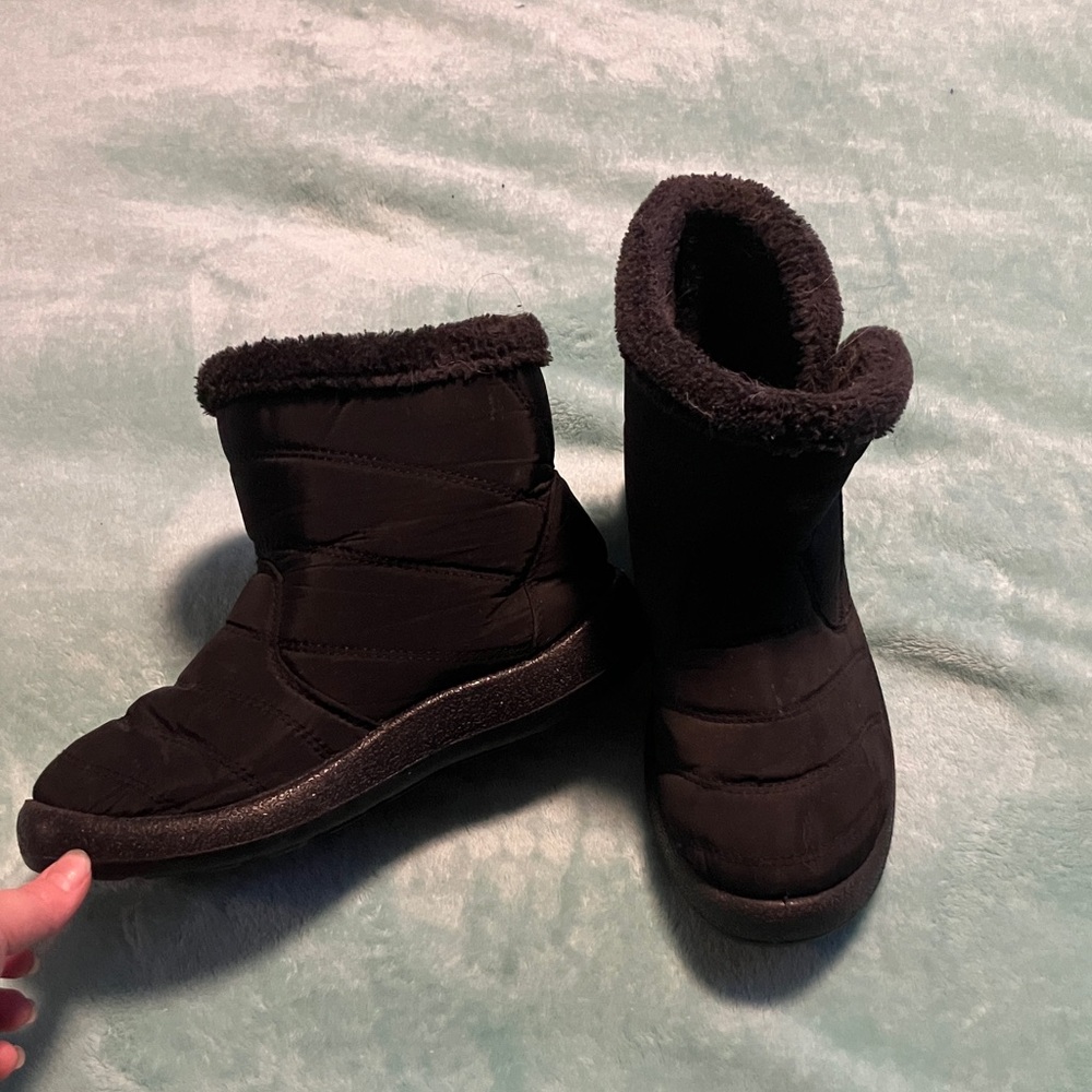 AB Studio Black Winter Boots for Women